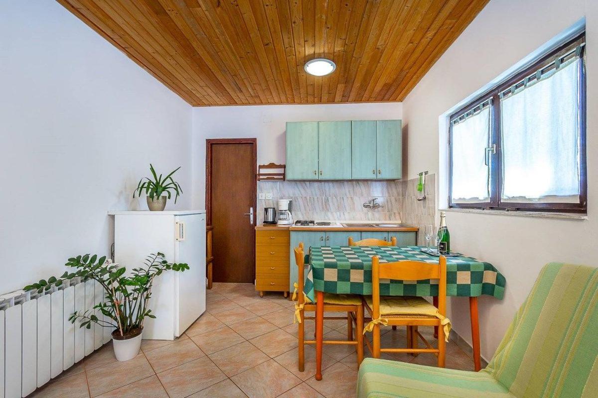 Apartments Dragica Valbandon Экстерьер фото