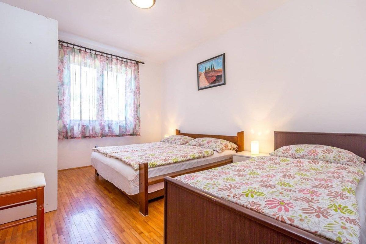Apartments Dragica Valbandon Экстерьер фото