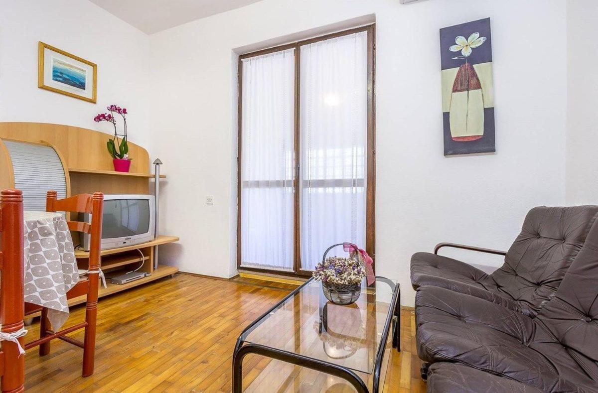 Apartments Dragica Valbandon Экстерьер фото