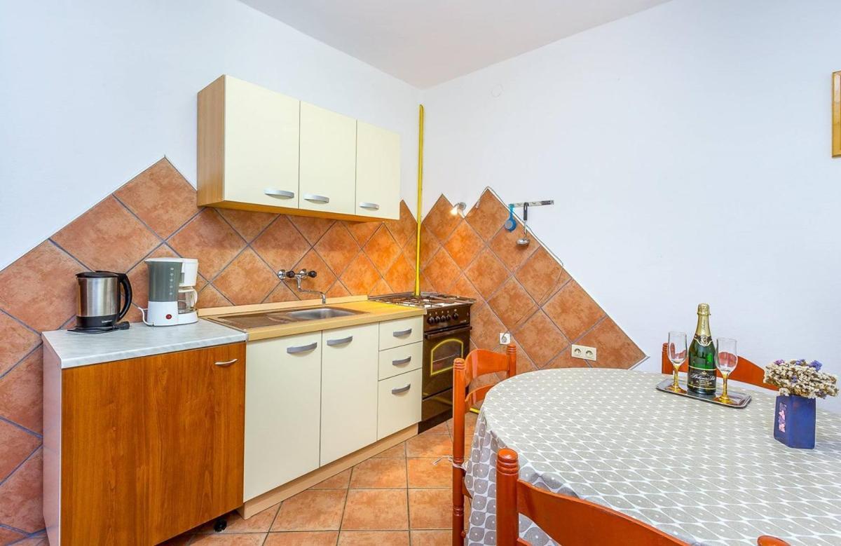 Apartments Dragica Valbandon Экстерьер фото