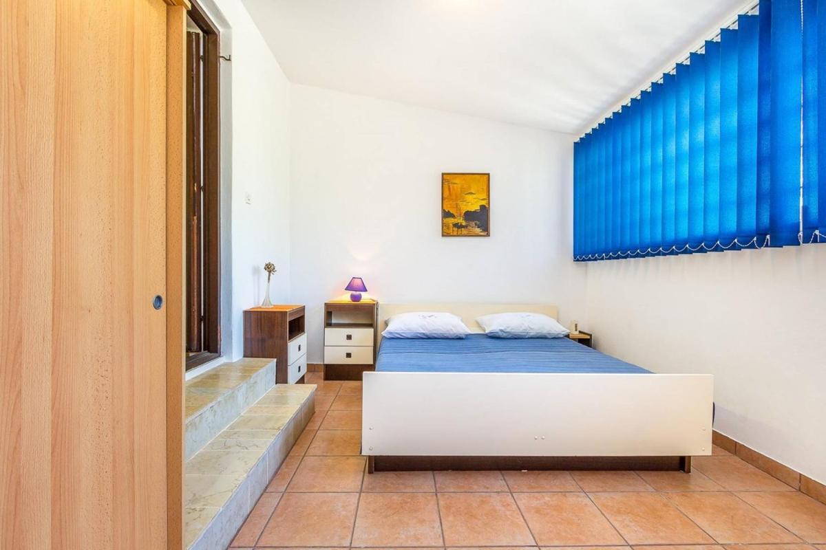 Apartments Dragica Valbandon Экстерьер фото